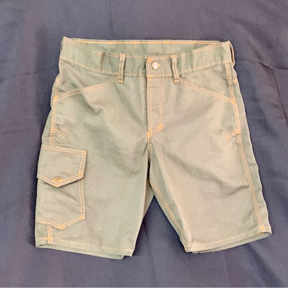 Origins Green Cargo Shorts with Structured Design